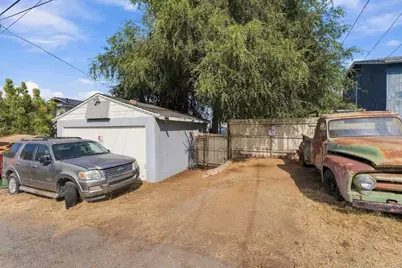 727 E 2nd Ave, Escondido, CA 92025 - Photo 31