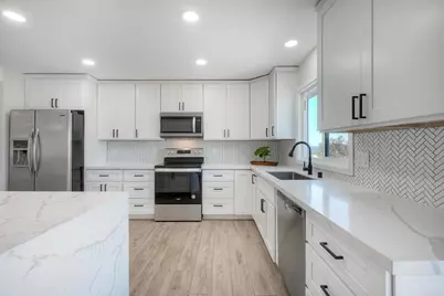 2449 Primrose Ave, Vista, CA 92083 - Photo 11