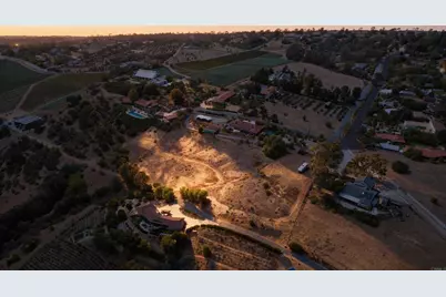 2437 Gracey Lane, Fallbrook, CA 92028 - Photo 3