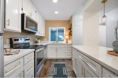 328 Winsome Place, Encinitas, CA 92024 - Photo 3