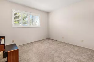 218 N Hayden Dr, Escondido, CA 92027 - Photo 13