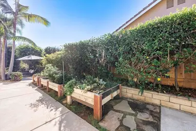 654 Cantara Ln, Vista, CA 92081 - Photo 41