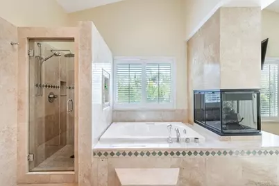 654 Cantara Ln, Vista, CA 92081 - Photo 31