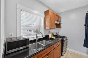 323 W 4th St, Long Beach, CA 90802 - Photo 13