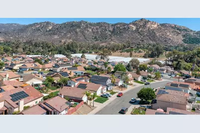 2414 Heatherwood Court, Escondido, CA 92026 - Photo 37