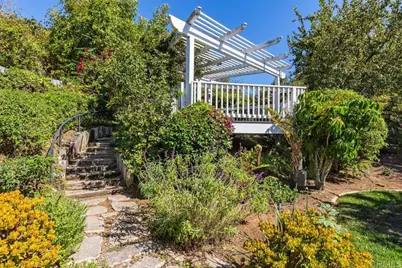 2286 Crest Hill Lane, Fallbrook, CA 92028 - Photo 29