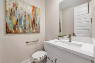 105 Kimberwick Ct, Burbank, CA 91506 - Photo 17