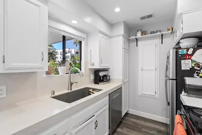 429 33 Nautilus Street, La Jolla, CA 92037 - Photo 29