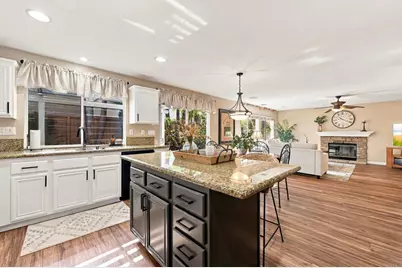 316 Spring Canyon Way, Oceanside, CA 92057 - Photo 11