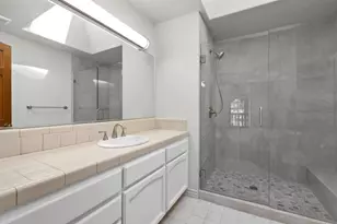 2583 Navarra Dr, Carlsbad, CA 92009 - Photo 17