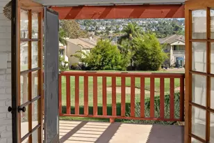 2583 Navarra Dr, Carlsbad, CA 92009 - Photo 5