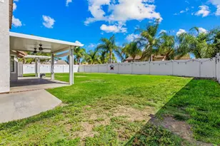 25471 Lacebark Dr, Murrieta, CA 92563 - Photo 23