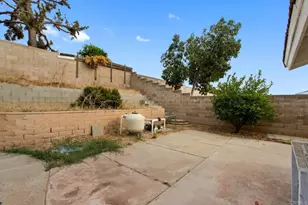 2905 Indian Canyon Ct, Highland, CA 92346 - Photo 17