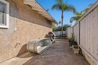 1265 Knowles Avenue, Carlsbad, CA 92008 - Photo 35