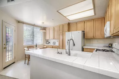 621 Paseo Rio, Vista, CA 92081 - Photo 9