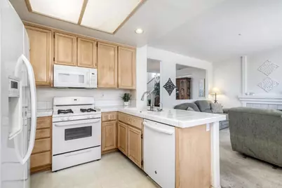 621 Paseo Rio, Vista, CA 92081 - Photo 11