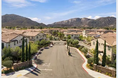 31317 Via Nubes, Temecula, CA 92592 - Photo 41