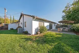 6250 Lake Arrowhead Dr, San Diego, CA 92119 - Photo 25