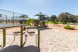 6335 Hannon Ct, San Diego, CA 92117 - Photo 9