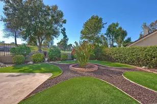 1810 Spyglass Cir, Vista, CA 92081 - Photo 3