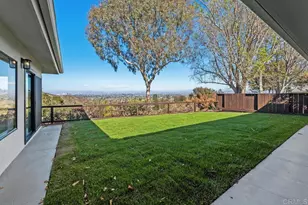 5877 Soledad Mountain Rd, La Jolla, CA 92037 - Photo 21