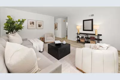 4795 Robbins St, San Diego, CA 92122 - Photo 5