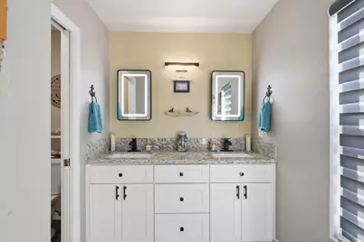 2326 Azure Lane, Vista, CA 92081 - Photo 13