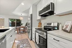 7861 Camino Tranquilo, San Diego, CA 92122 - Photo 11