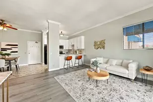 8310 Regents Rd, San Diego, CA 92122 - Photo 9