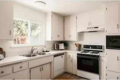 147 Edgewood Drive, Oceanside, CA 92054 - Photo 7