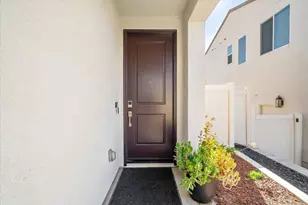 461 Meadowood St, Fallbrook, CA 92028 - Photo 3