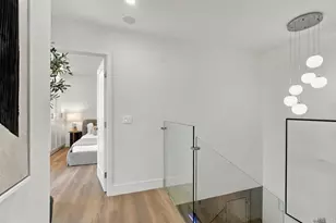 978 Sapphire St, San Diego, CA 92109 - Photo 29