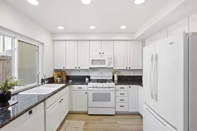 3715 Caminito Carmel Landing, San Diego, CA 92130 - Photo 7