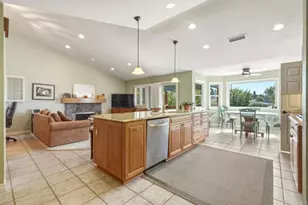 2329 Cortina Cir, Escondido, CA 92029 - Photo 9