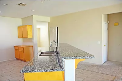 11728 Trailwood Street, Victorville, CA 92392 - Photo 13