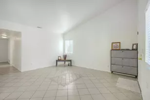 2855 Wanek Rd - J, Escondido, CA 92027 - Photo 9
