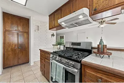 817 Crescent Drive, Vista, CA 92084 - Photo 13