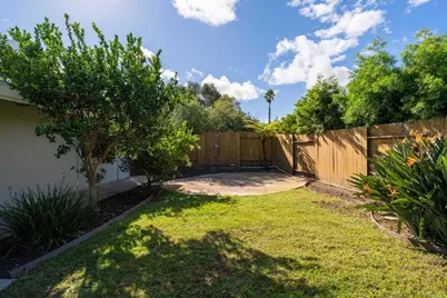 8720 Nottingham Place, La Jolla, CA 92037 - Photo 41