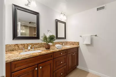 8720 Nottingham Place, La Jolla, CA 92037 - Photo 29