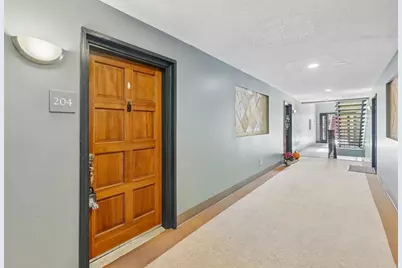 2330 Hosp Way #204, Carlsbad, CA 92008 - Photo 5