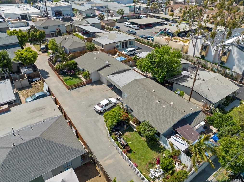 1971 Wallace Ave, Costa Mesa CA  92627-6255 exterior