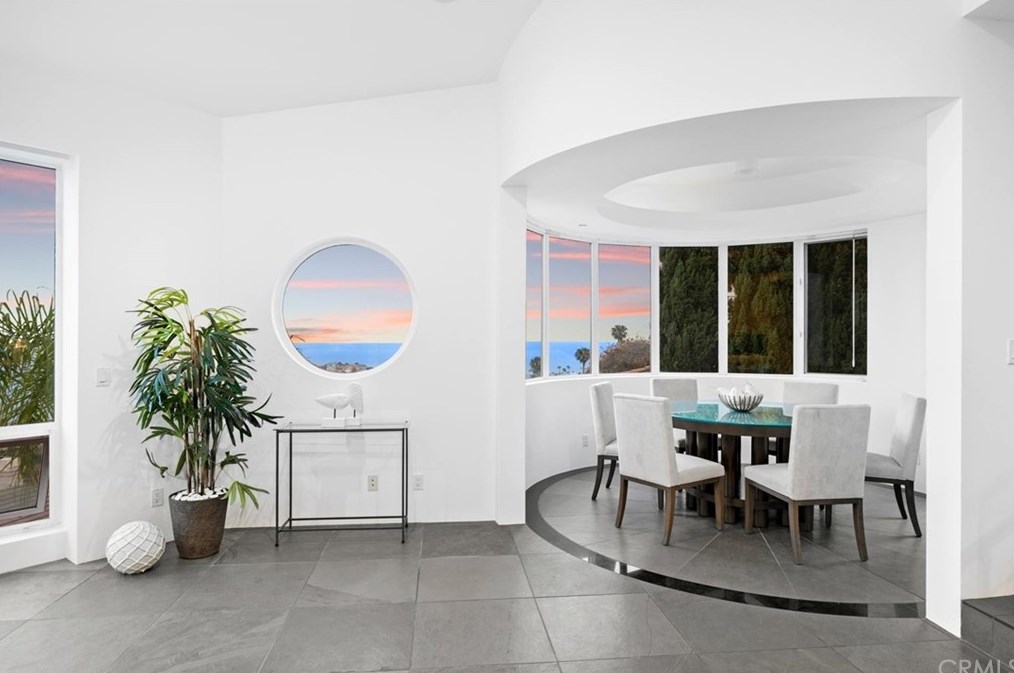 1125 Emerald Bay, Laguna Beach CA  92651-1261 exterior