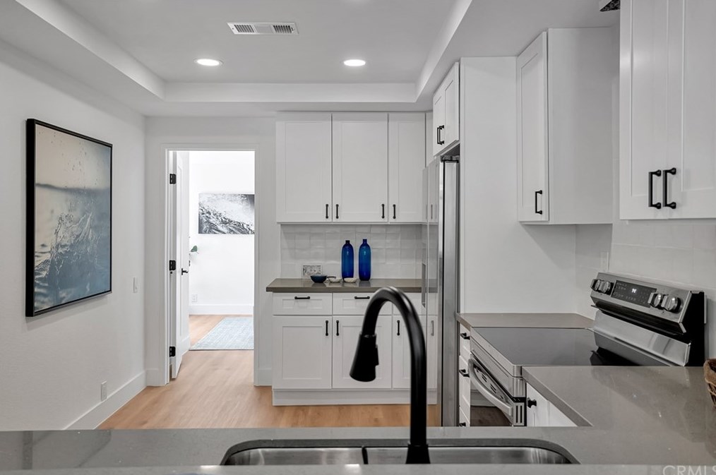 7202 Deep Harbor Dr, Huntington Beach CA  92648-3056 exterior