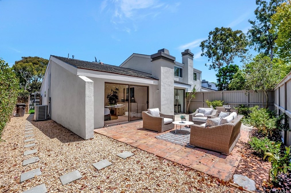 7202 Deep Harbor Dr, Huntington Beach CA  92648-3056 exterior