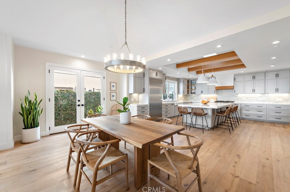 282 23rd St, Costa Mesa CA  92627-1837 exterior