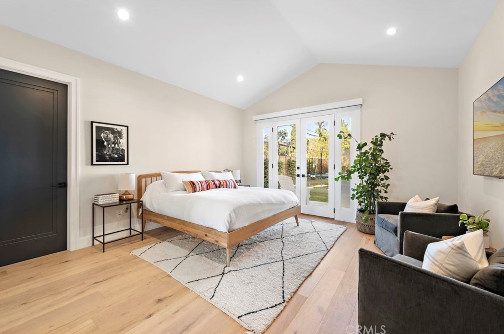 282 23rd St, Costa Mesa CA  92627-1837 exterior