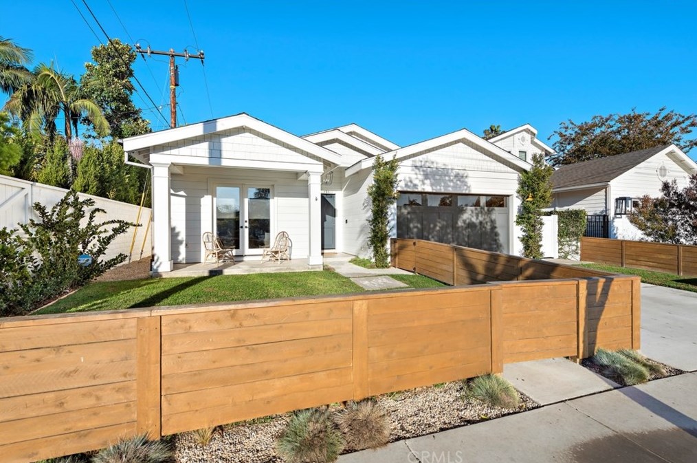 282 23rd St, Costa Mesa CA  92627-1837 exterior