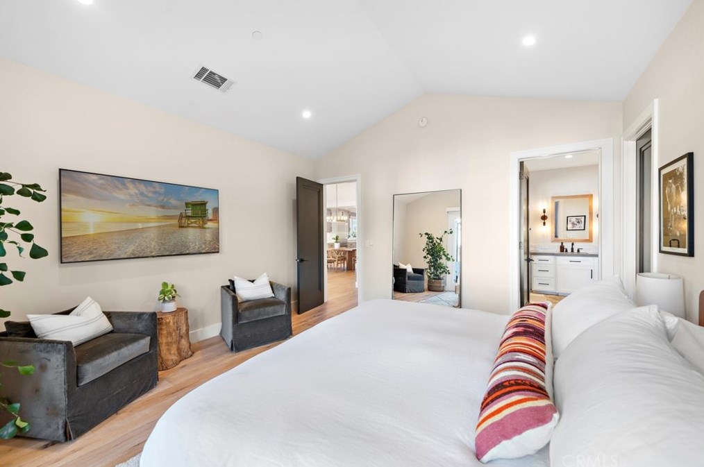 282 23rd St, Costa Mesa CA  92627-1837 exterior