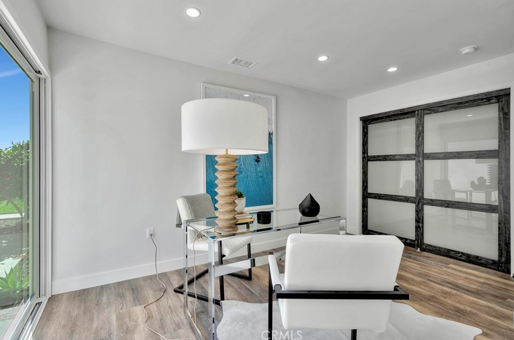 8662 Anchorage Dr, Huntington Beach CA  92646-3202 exterior