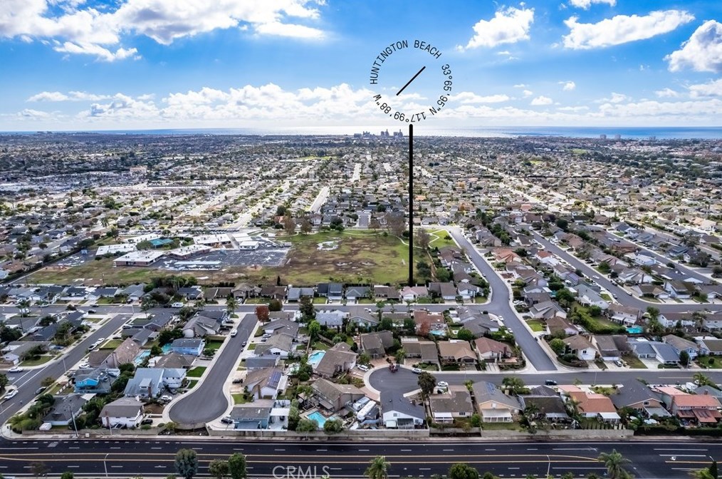 8662 Anchorage Dr, Huntington Beach CA  92646-3202 exterior